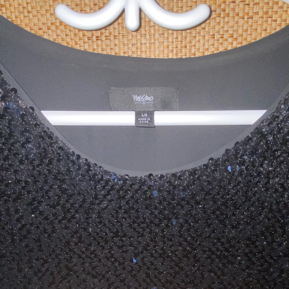 Mossimo Top - Picture 4 of 8